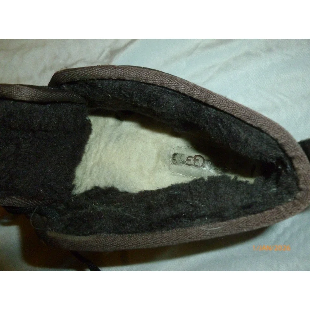 UGG Leighton Mens Dark Brown Leather Sheepskin Lined Chukka Boots Size 8 10089